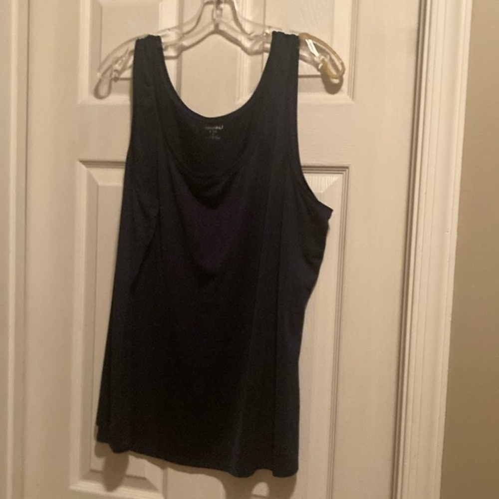Elegant Black Tank Top for Women‎